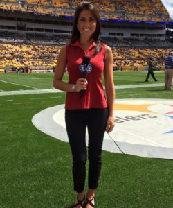 Jenny-Dell-Hot-CBS-Football-NFL-Sideline-Reporter-Will-Middlebrooks-Red