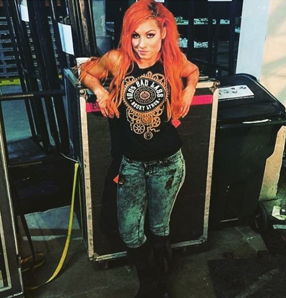 i gang Kejserlig Matematisk Becky-Lynch-WWE-hot-redhead-boobs-Hall-of-Fame-Smackdown-RAW-jeans |  America's White Boy